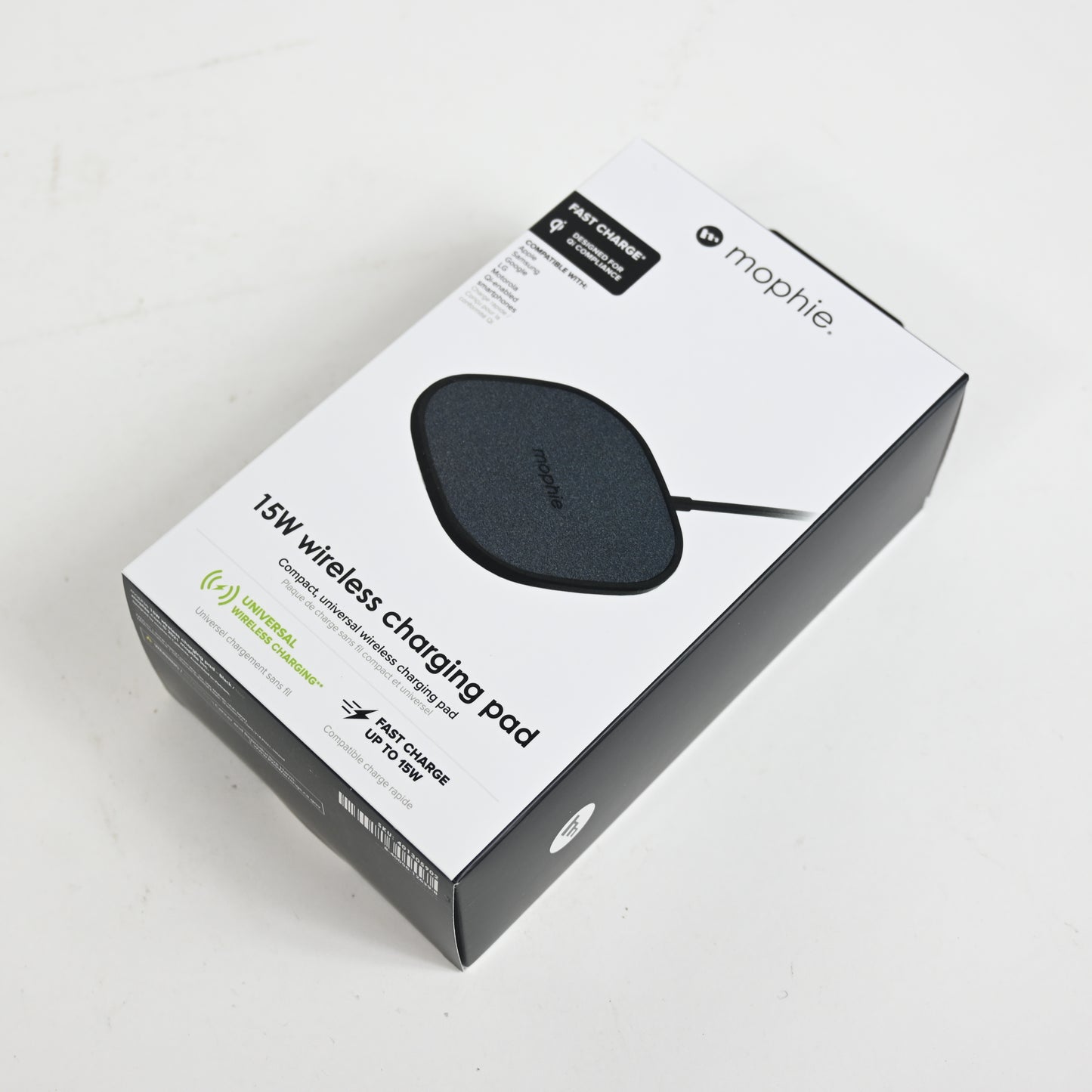 mophie 15W Universal Wireless Charge Pad, Qi-Compatible Charger Black - Open Box