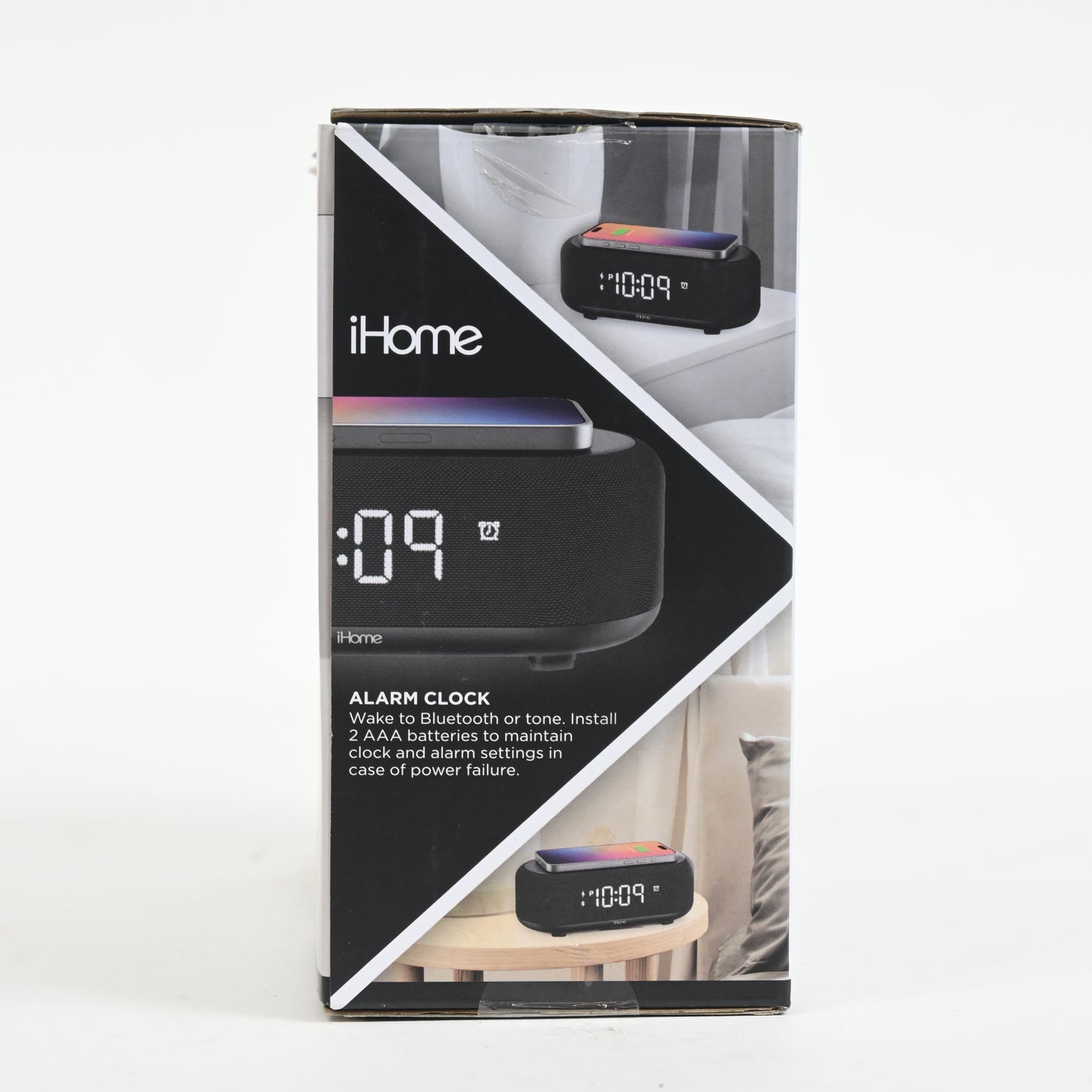 iHome Bluetooth Alarm Clock with Wireless Charger + USB Charging Station Grade A