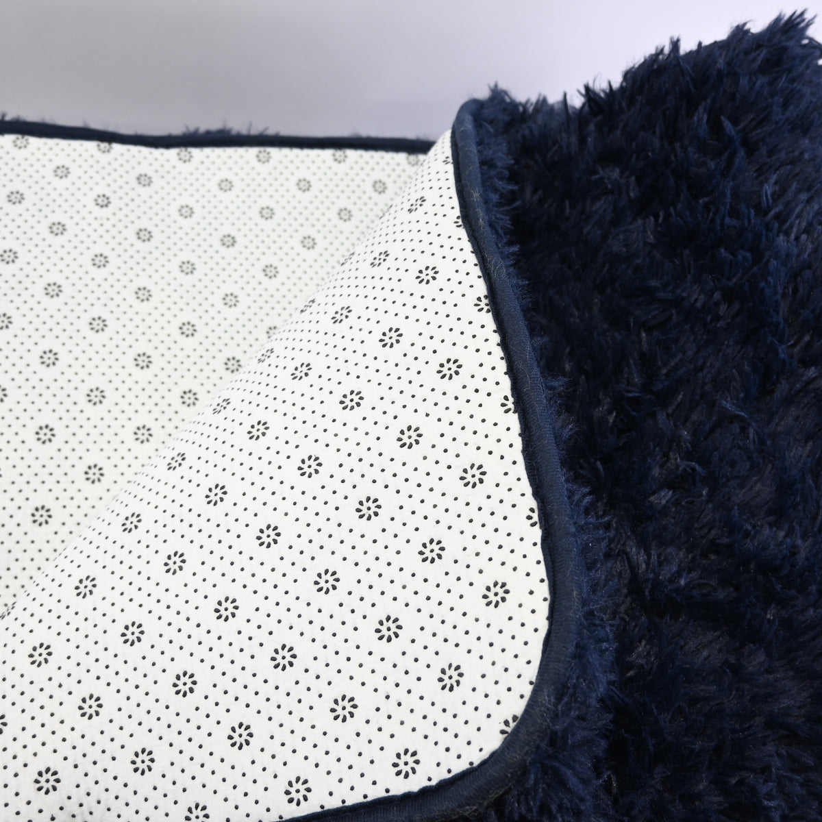 Dark Navy Fluffy Living Room Rugs, Furry Area Rug 5x8