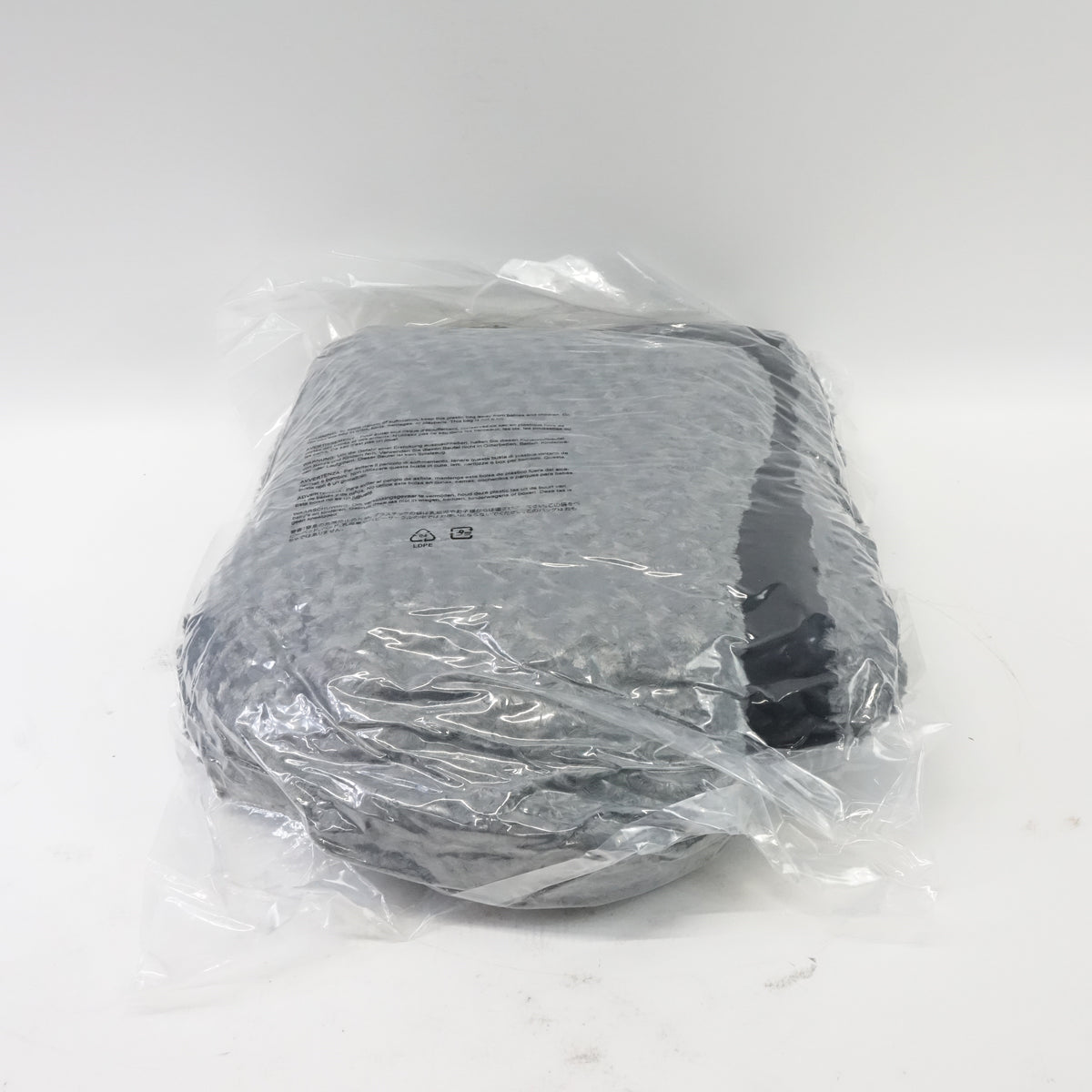 Amazon Basics Washable Cat and Dog Bed, Indoor, 40 x 27 x 3.5", Gray - New