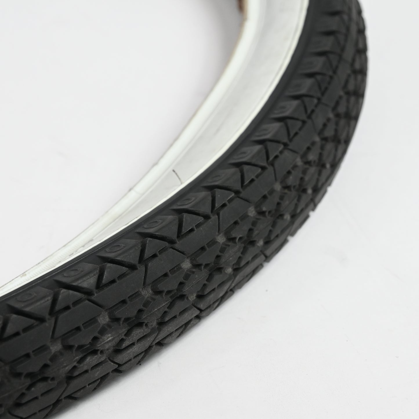 Sunlite White Wall Cruiser Tire 26" x 2.125"