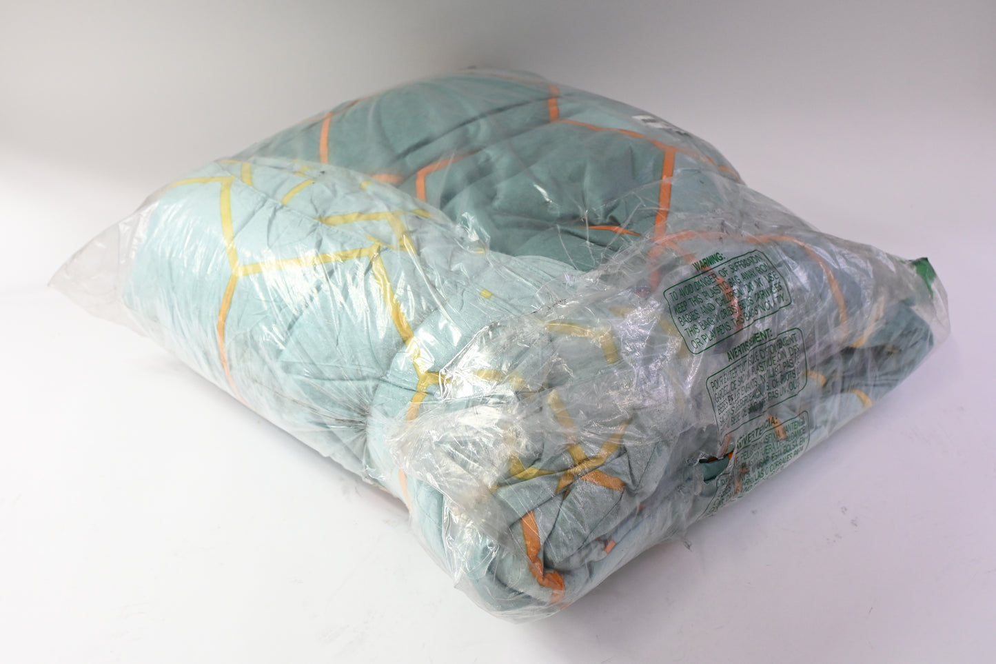 Teal and Yellow Patterned Comforter 100% Polyester (size not known)
