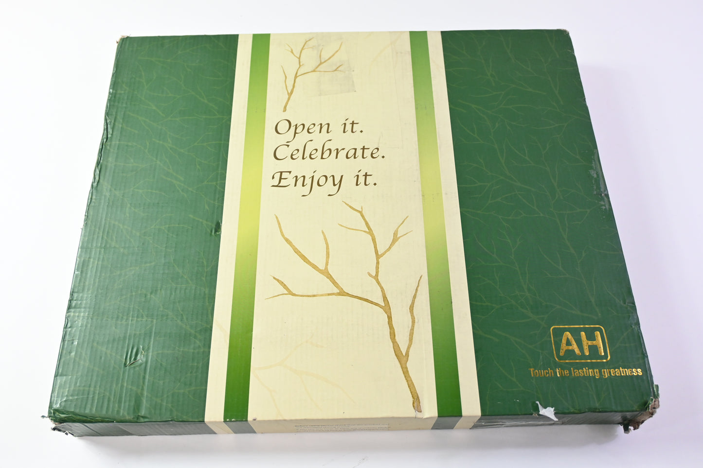 AH Touch Lasting Greatness- Wooden Cutting Board Velcro Stabilizers - Open Box
