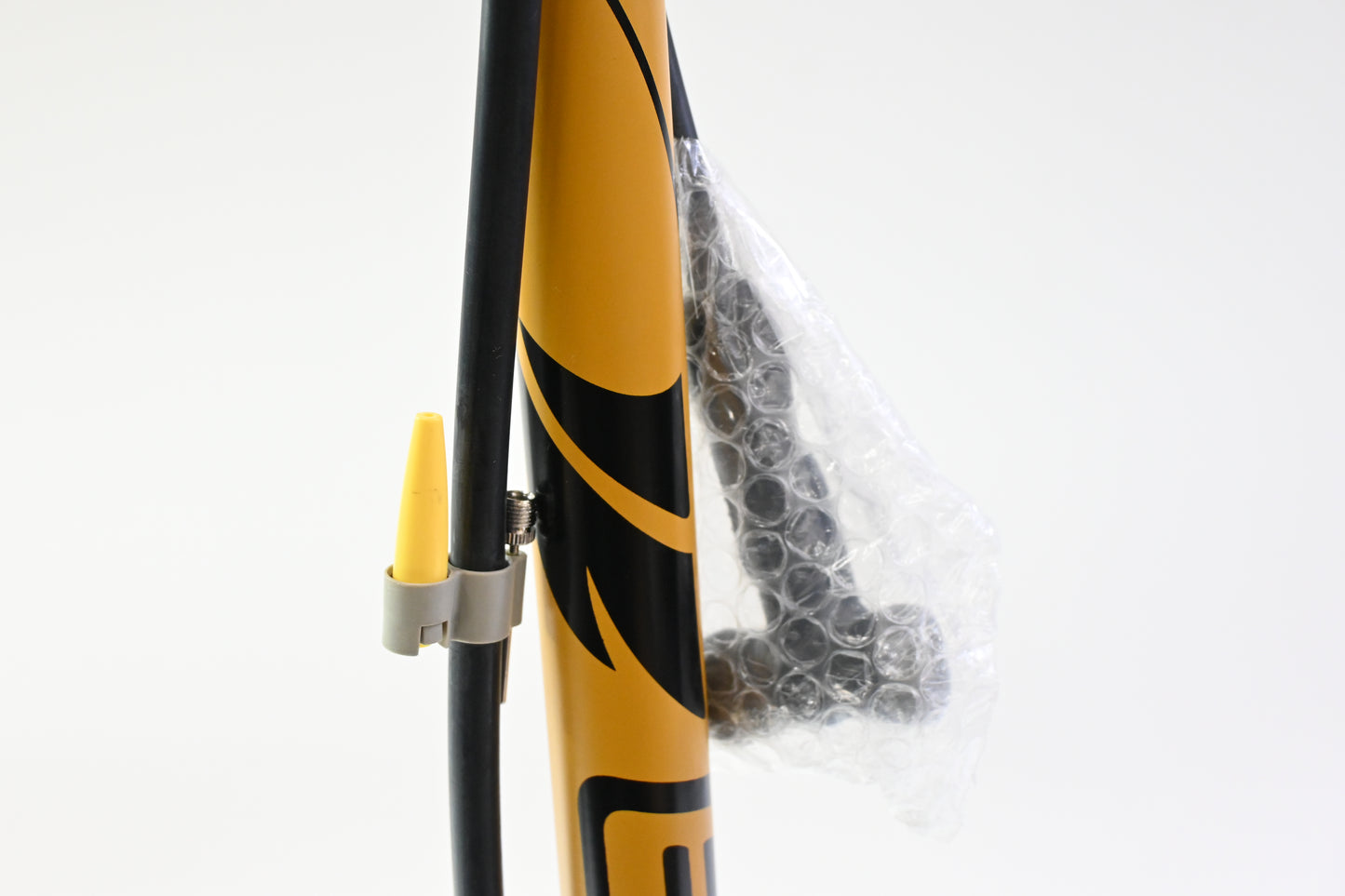 BV Durable Bicycle Pump for 17/24inch Bikes, Smart Valve Head, 160 PSI, Yellow