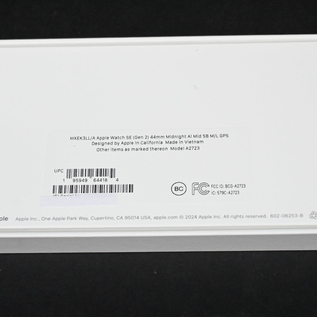 Apple Watch SE (2nd Gen) [44mm] Smartwatch with M/L Sport Band - Midnight