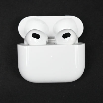 Apple AirPods 3rd Gen Wireless Bluetooth EarBuds Lightning Charger - Grade A