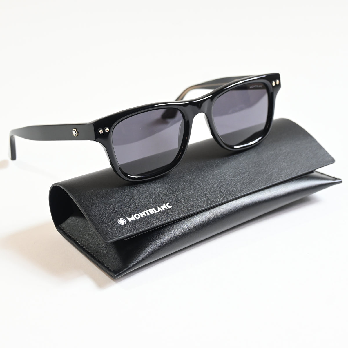 Montblanc MB0254S 001 Mens Authentic Sunglasses Black, 53mm - New