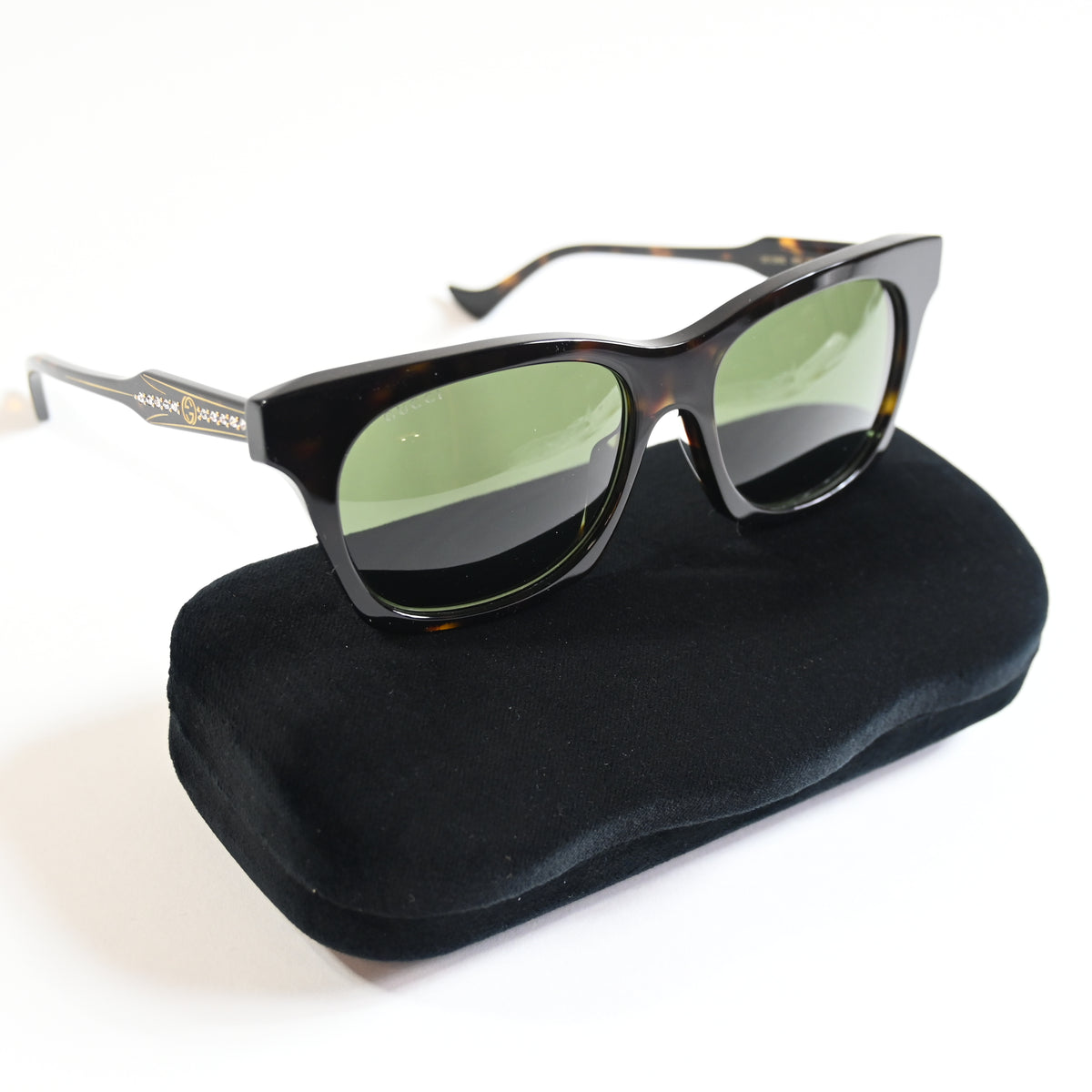 Gucci Women's Winged Cat Eye Sunglasses, One Size