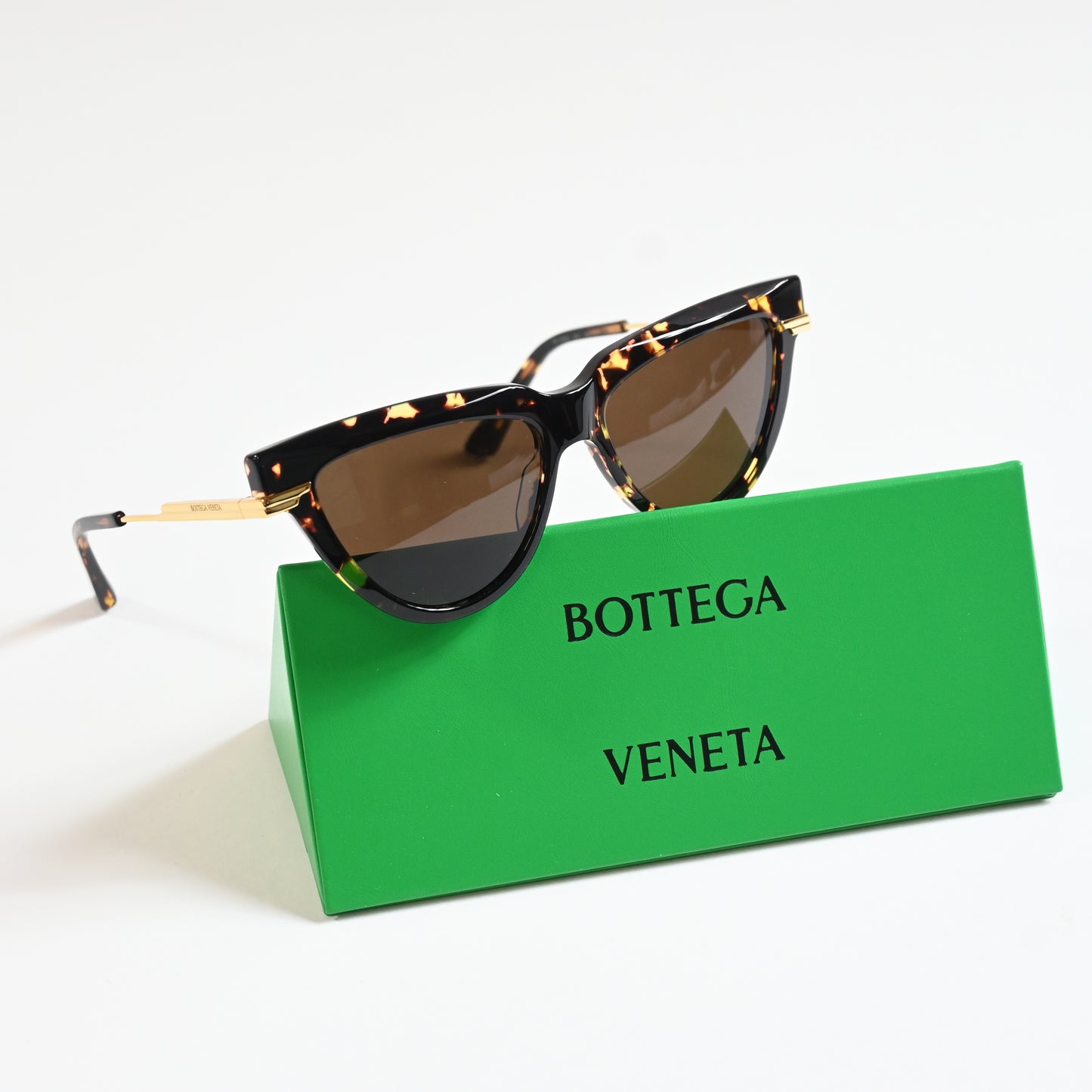 Bottega BV1265S 002 Womens Authentic Sunglasses Tortoise Black/Gold, 54mm - New