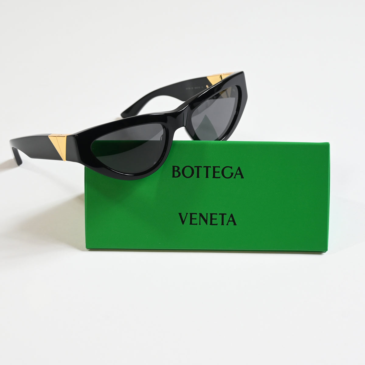 Bottega BV1176S 001 Womens Authentic Sunglasses Black/Gold, 55mm - New