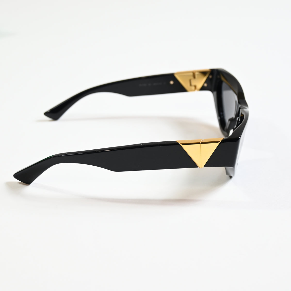 Bottega BV1176S 001 Womens Authentic Sunglasses Black/Gold, 55mm - New