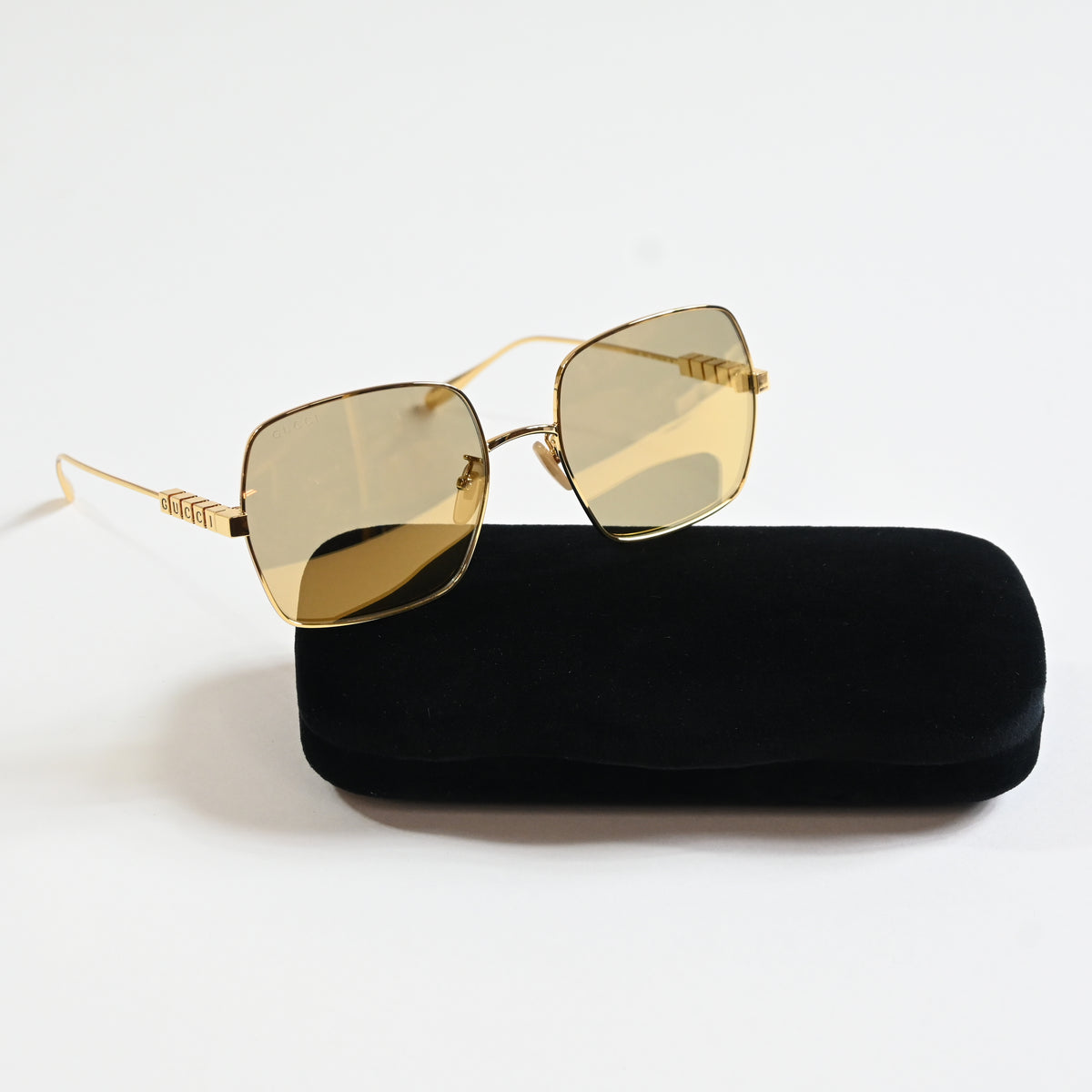 Gucci GG1434S 004 Womens Authentic Sunglasses Gold, 57mm - New