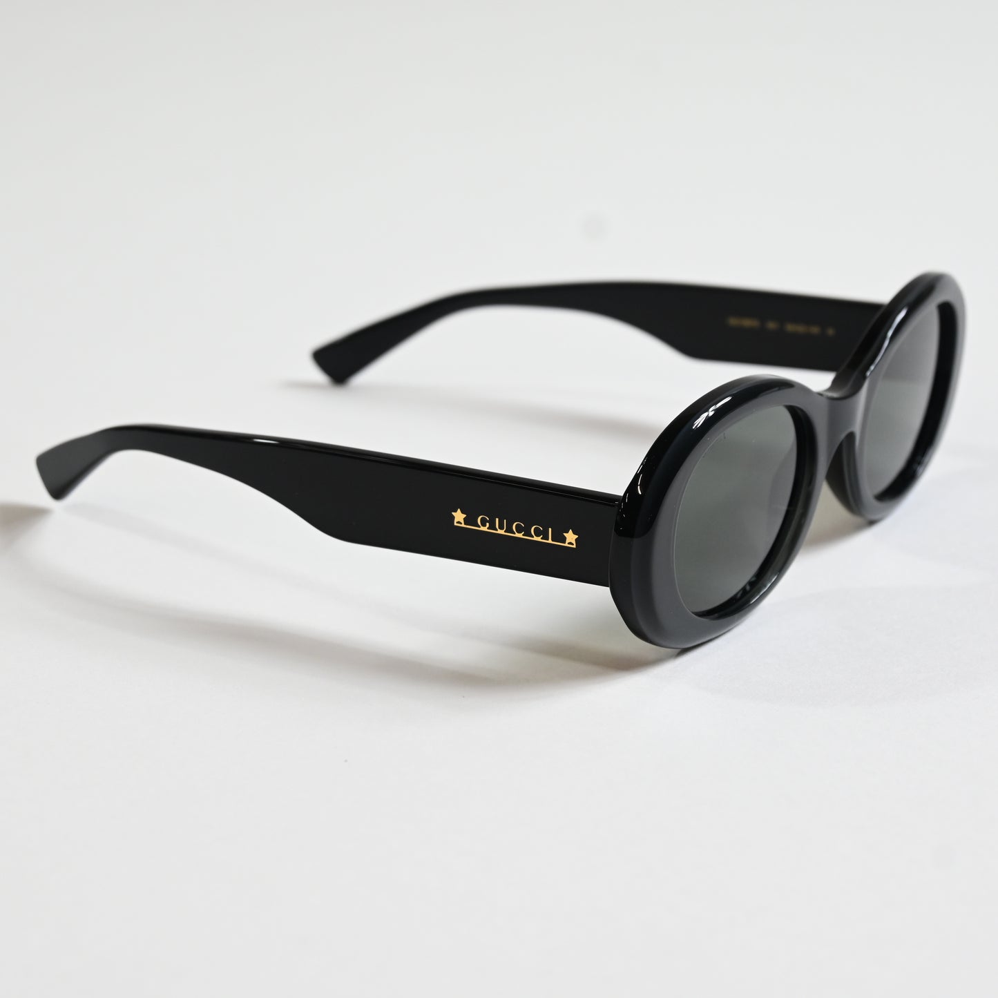 Gucci GG1587S 001 Womens Authentic Sunglasses Black/Gray, 52mm - New