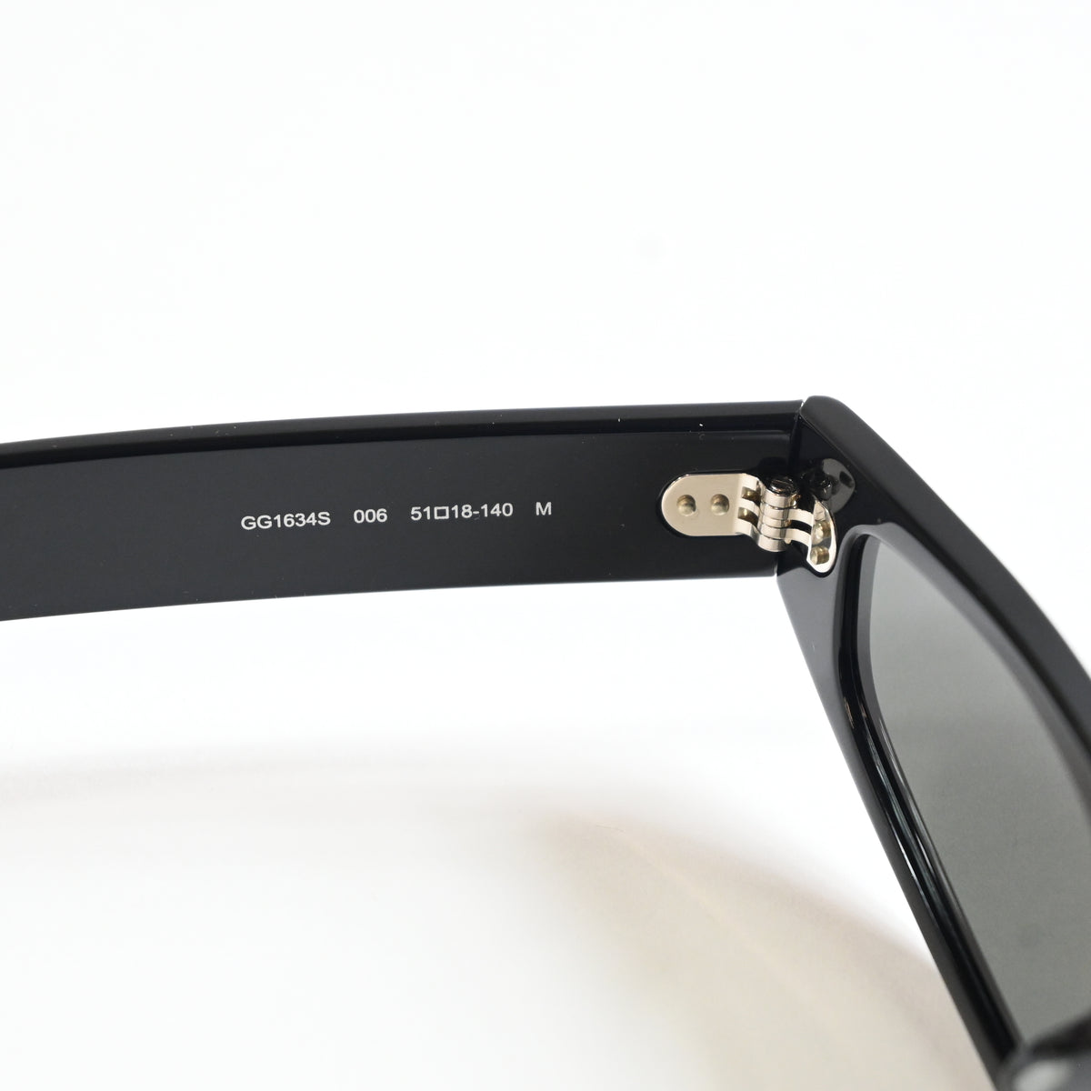 Gucci GG1634S 006 Womens Authentic Sunglasses Black, 51mm - New