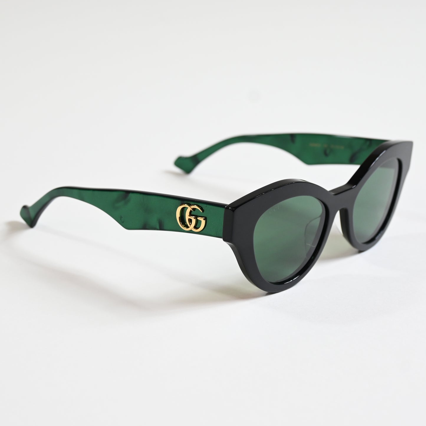 Gucci GG0957S 001 Womens Authentic Sunglasses Dark Green, 51mm - New