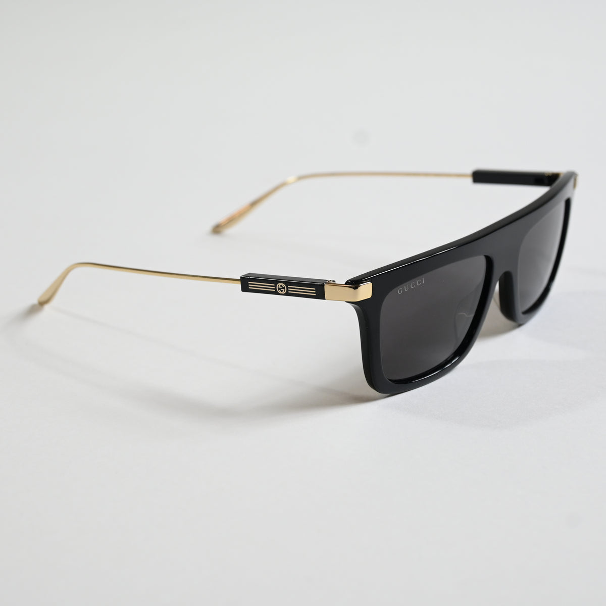 Gucci GG1437S 001 Mens Authentic Sunglasses Black/Gold, 55mm - New