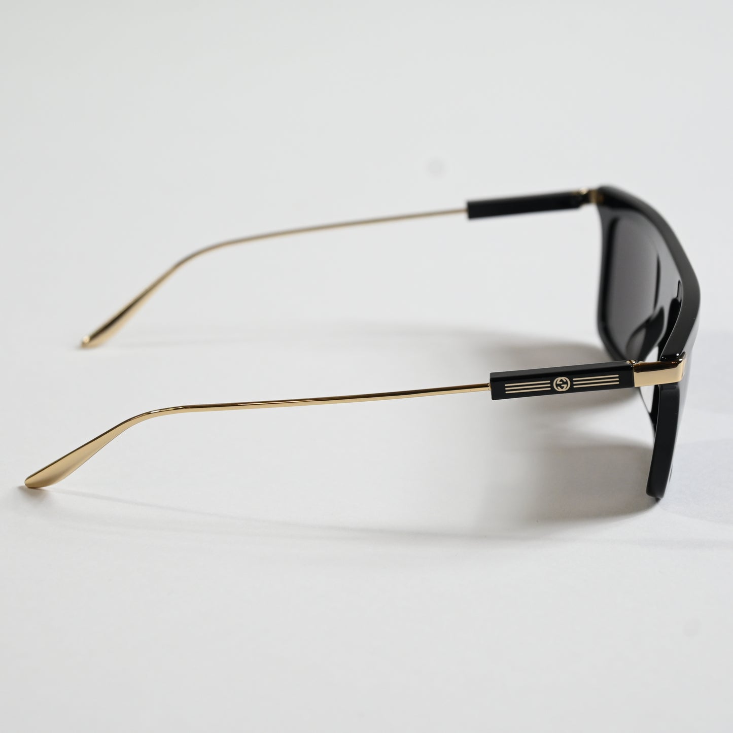 Gucci GG1437S 001 Mens Authentic Sunglasses Black/Gold, 55mm - New