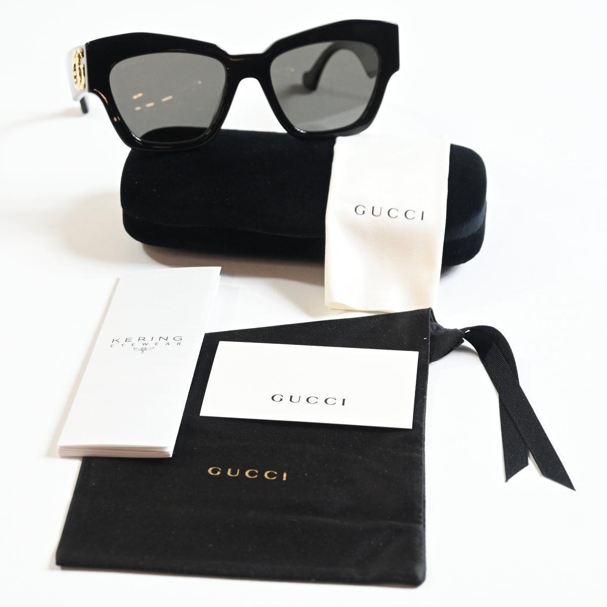 Gucci GG1422S 002 Womens Authentic Sunglasses Black/Gold, 55mm - New