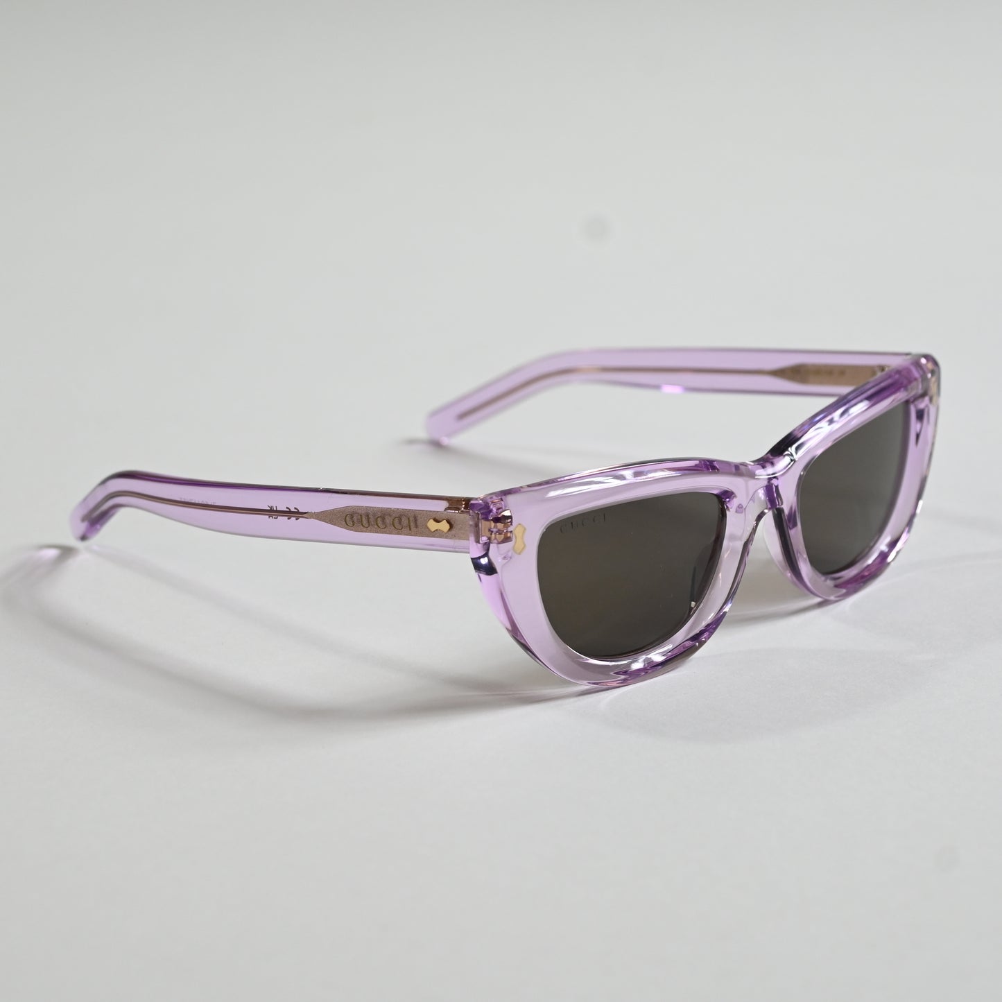 Gucci GG1521S 004 Womens Authentic Sunglasses Clear Violet, 51mm - New