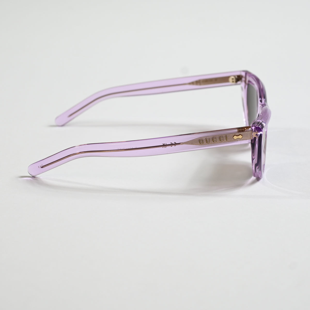 Gucci GG1521S 004 Womens Authentic Sunglasses Clear Violet, 51mm - New