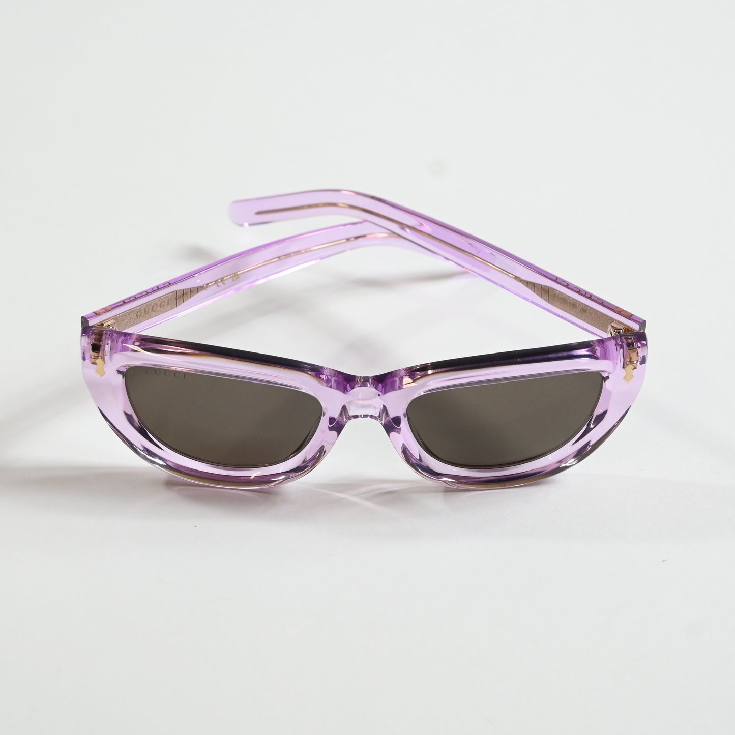 Gucci GG1521S 004 Womens Authentic Sunglasses Clear Violet, 51mm - New