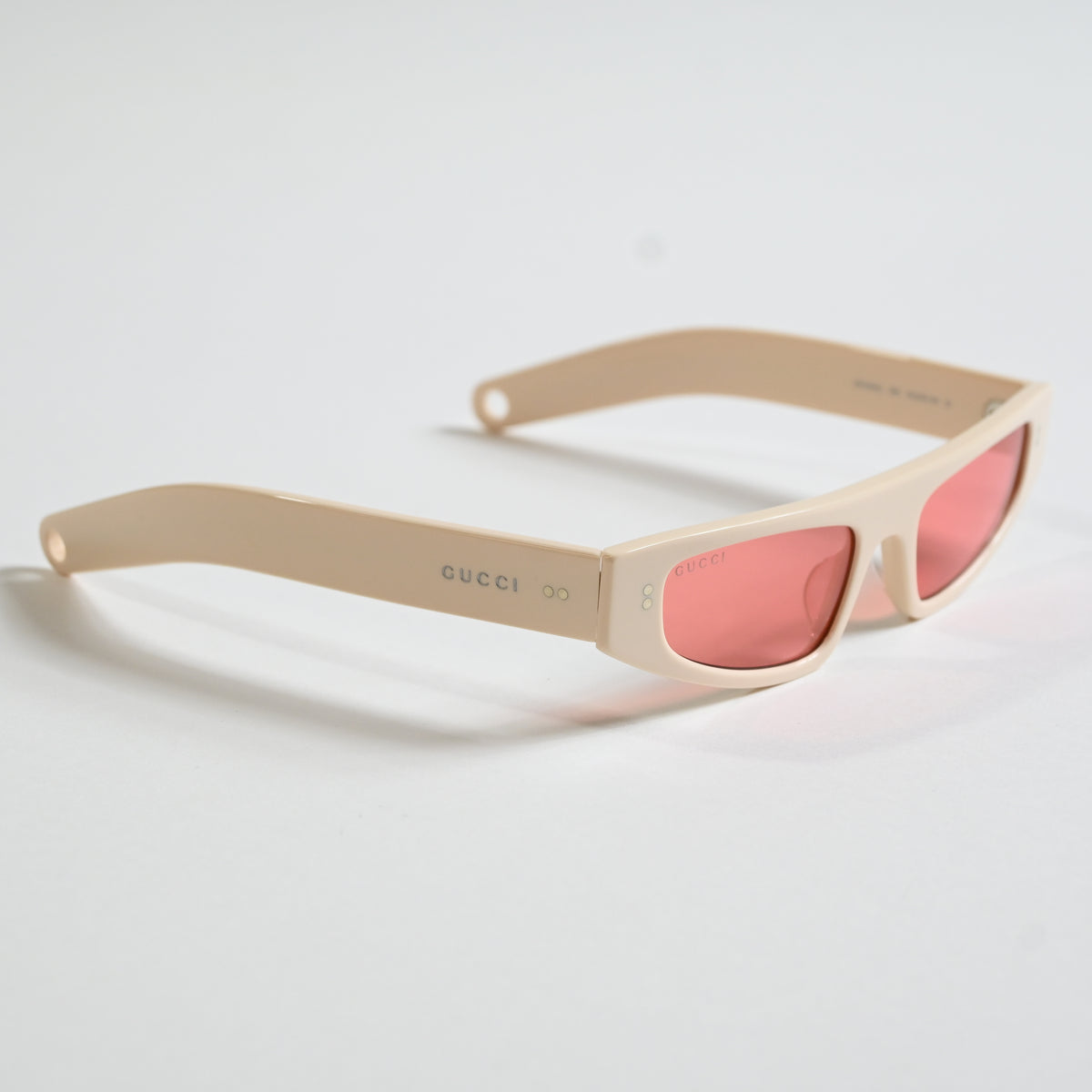Gucci GG1634S 005 Womens Authentic Sunglasses Ivory/Red, 51mm - New