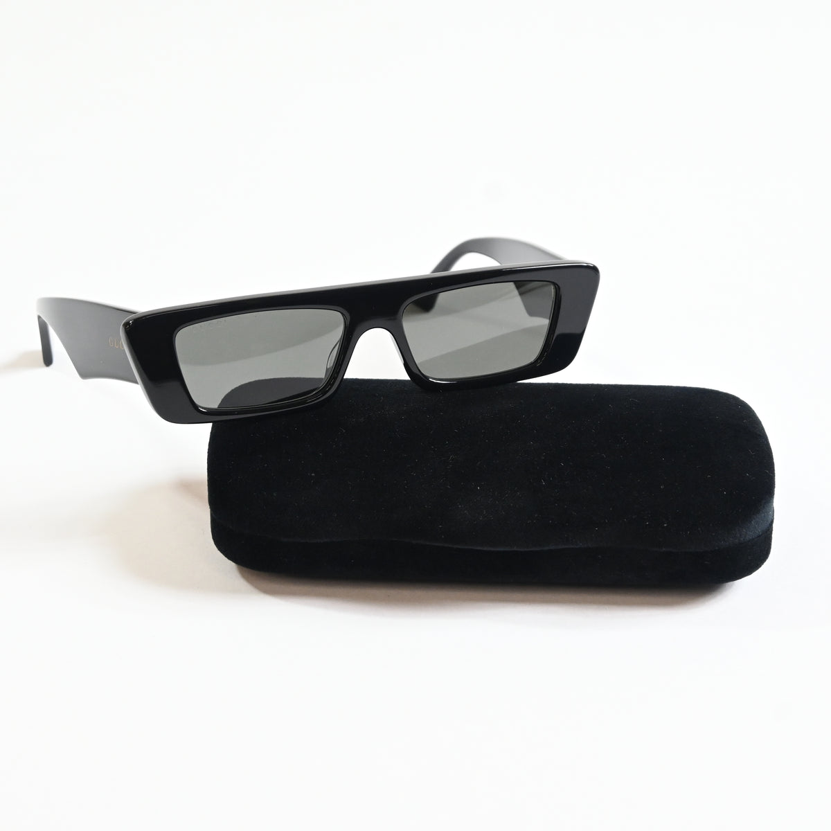 Gucci GG1331S 001 Mens Authentic Sunglasses Black/Gray, 54mm - New