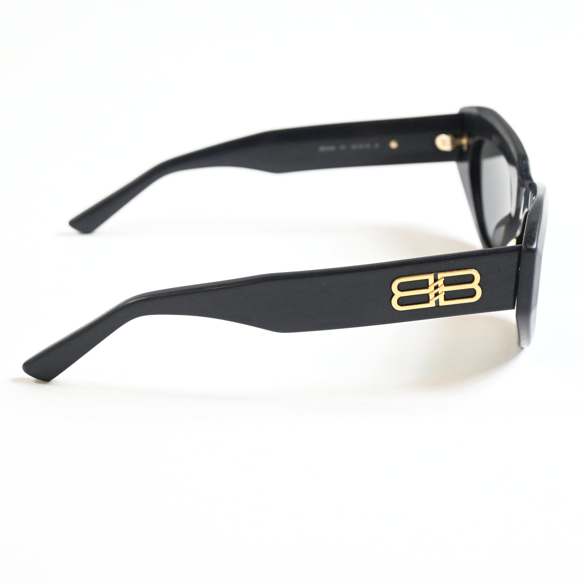 Balenciaga Cat Eye-Frame Recycled Acetate Distressed Sunglasses