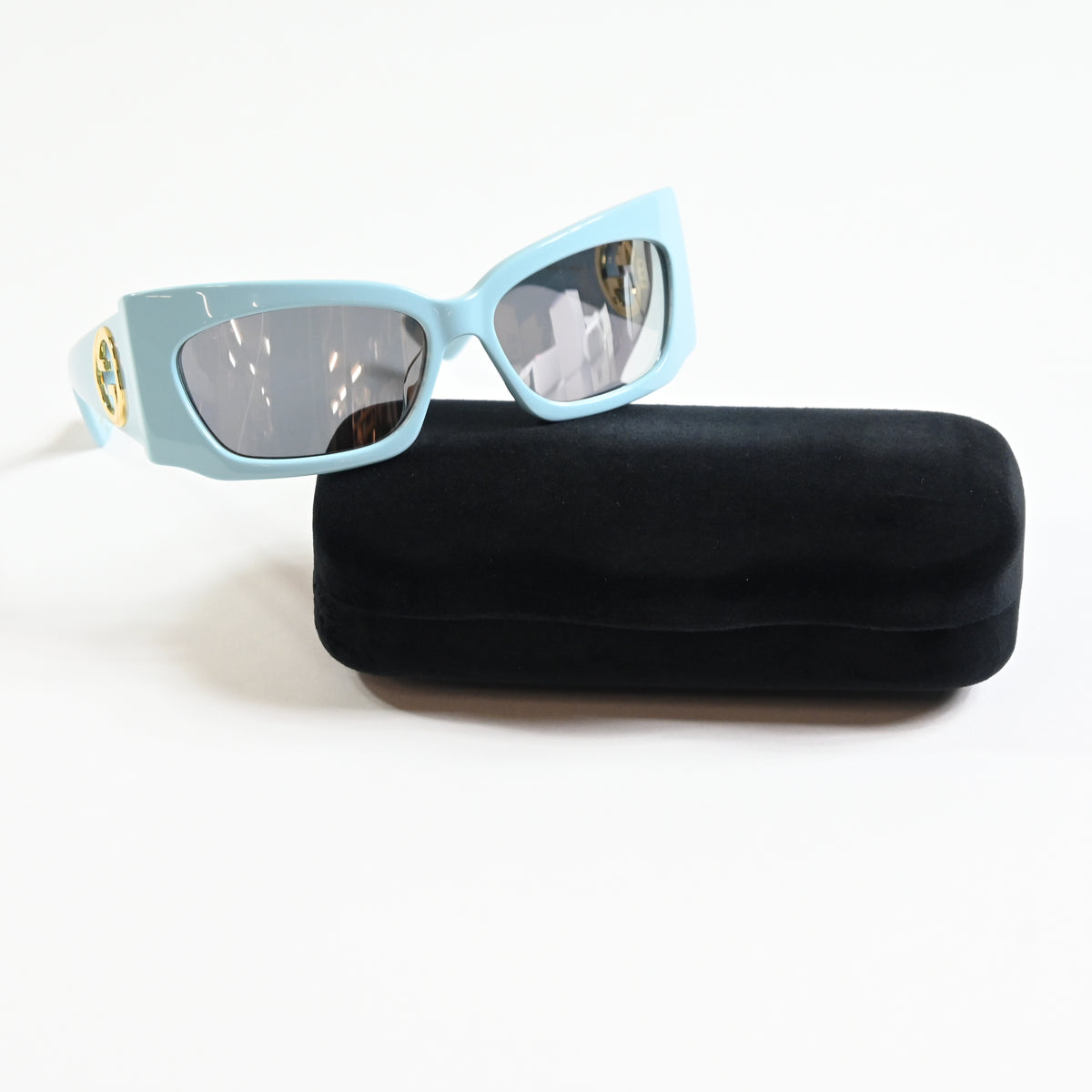 Gucci GG1412S 005 Womens Authentic Sunglasses Light Blue/Gold, 62mm - New
