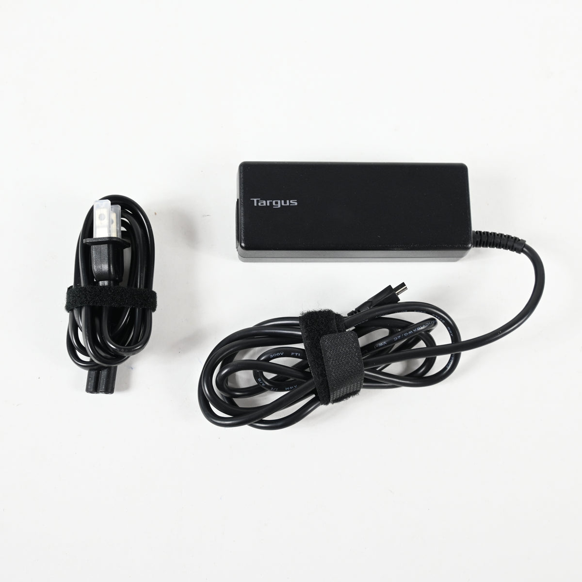 Targus Universal Computer Charger - Apple, Windows, All