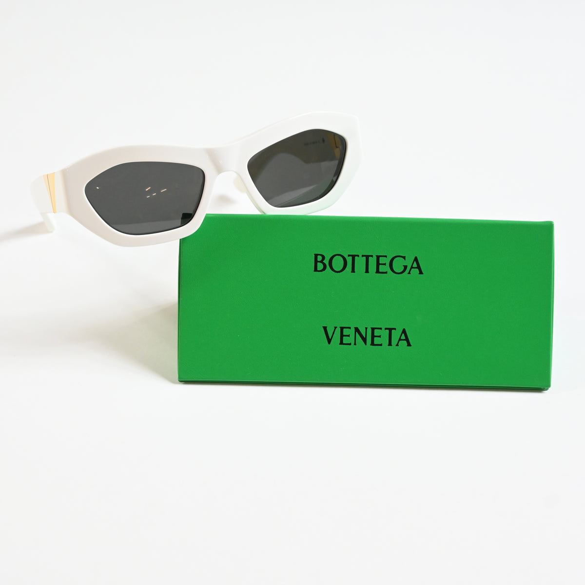 Bottega BV1221S 004 Womens Authentic Sunglasses White/Gold, 54mm - New
