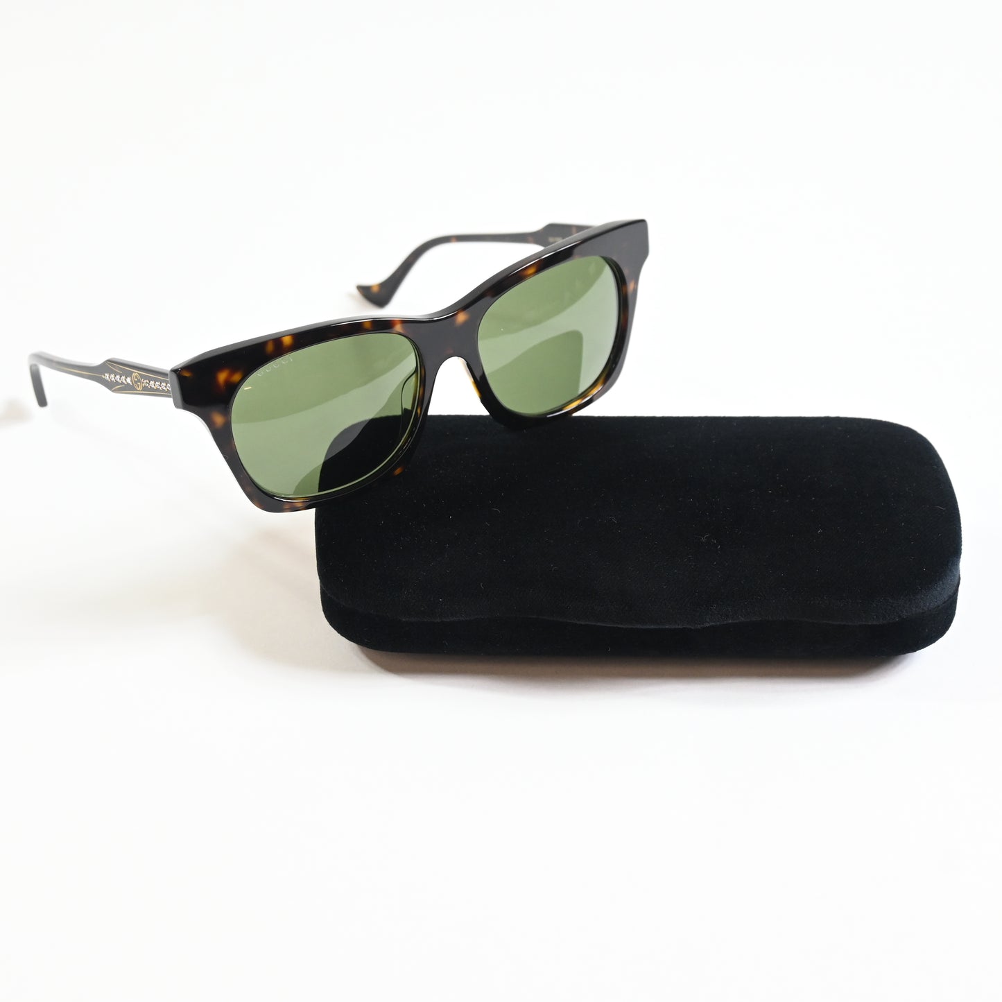 Gucci Women's Winged Cat Eye Sunglasses, One Size