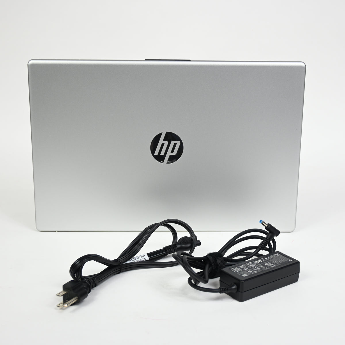 Hewlett Packard HP 15.6 inch Laptop-Intel Core i3-8GB/256GB SSD-Natural Silver