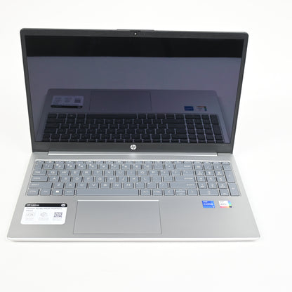 HP 15FD0567NR 15.6" Touchscreen Laptop Intel Core i5-12GB/512GB - Natural Silver