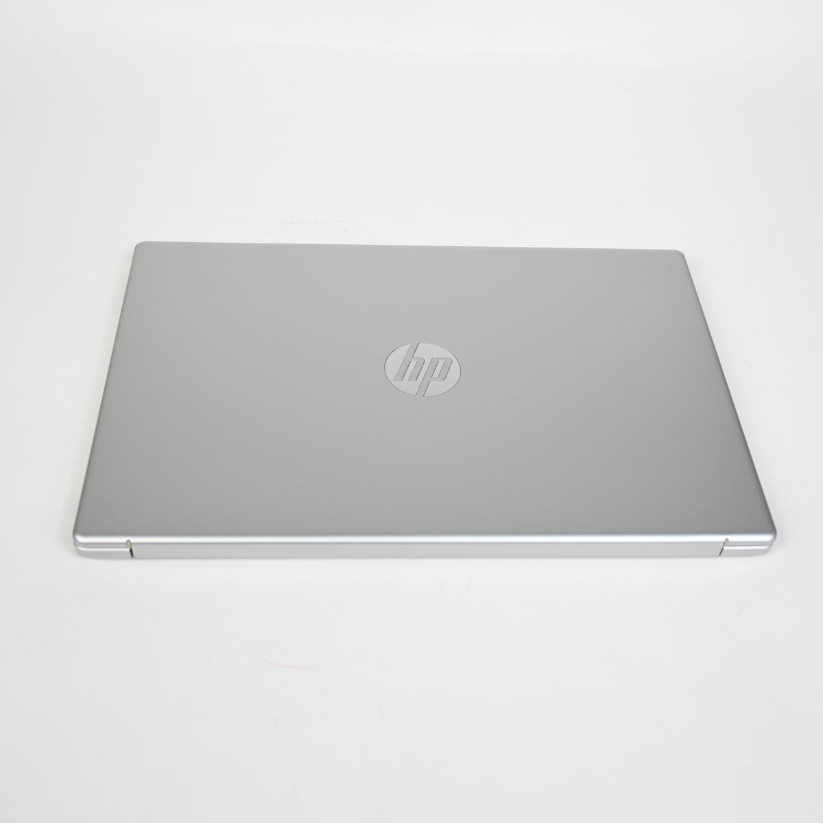 HP 15FD0567NR 15.6" Touchscreen Laptop Intel Core i5-12GB/512GB - Natural Silver