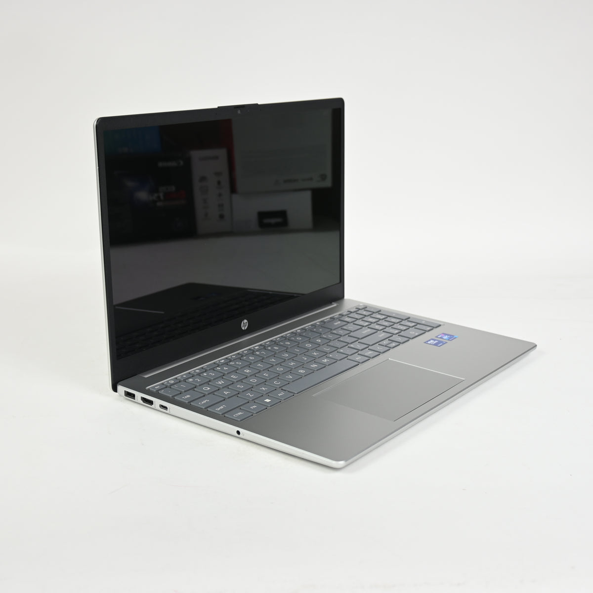 HP 15.6" LAPTOP PC 15-FD1447NR Notebook Computer - Grade A