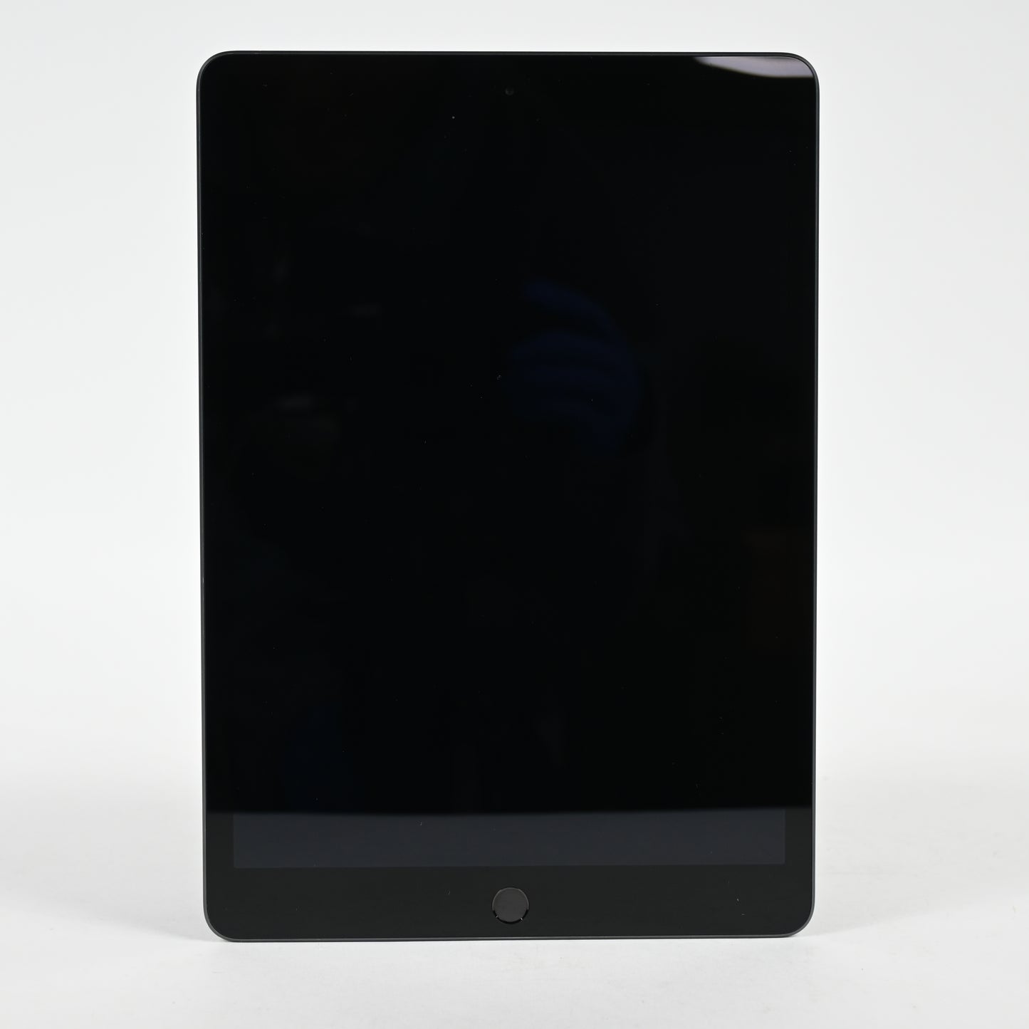 Apple iPad 10.2" 8th Gen 32GB Wi-Fi 3YL92LL/A - Space Gray - Grade B