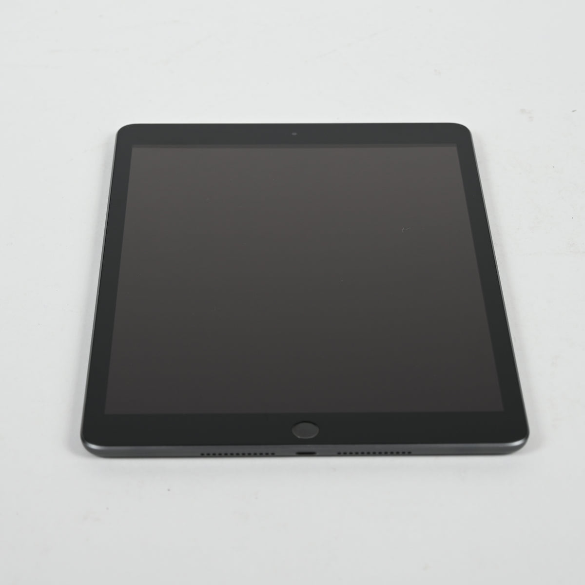 Apple iPad 10.2" 8th Gen 32GB Wi-Fi 3YL92LL/A - Space Gray - Grade B