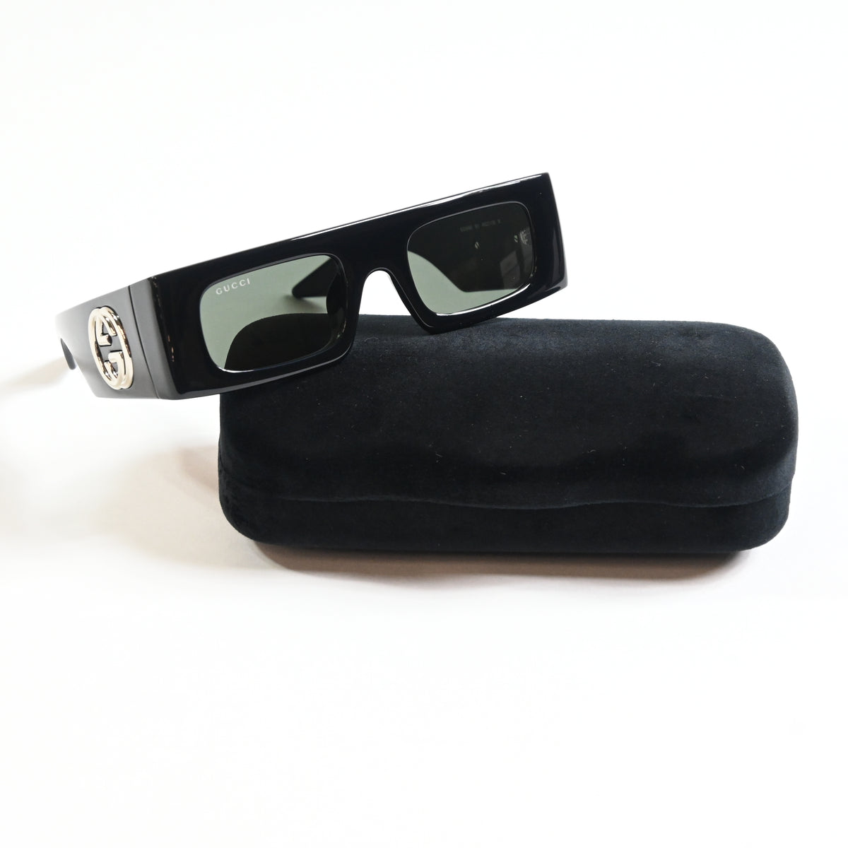 Gucci GG1646S 001 Womens Authentic Sunglasses Black/Silver, 49mm - New