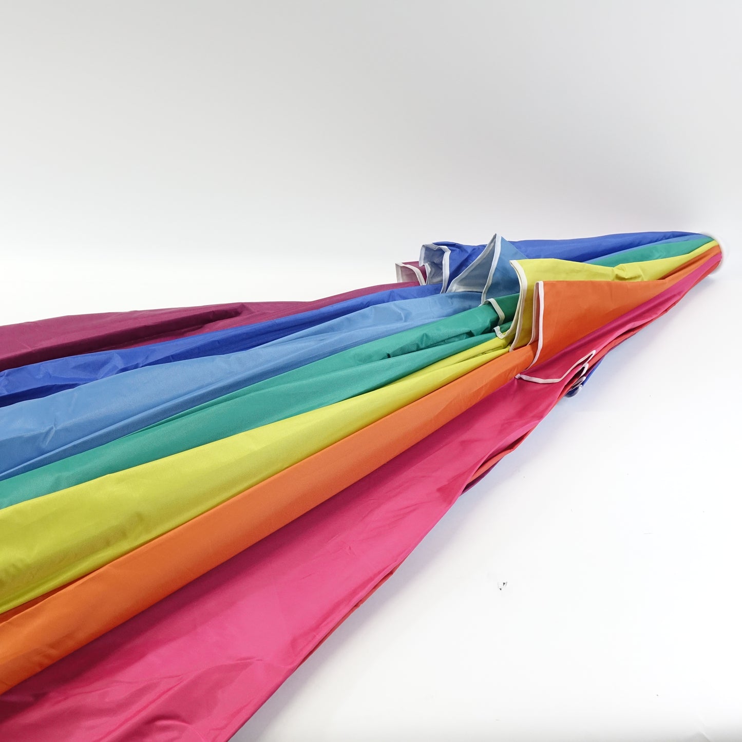 Beach Umbrella,7.5ft UV 50+ Umbrella with Tilt Pole and Carry Bag- Rainbow