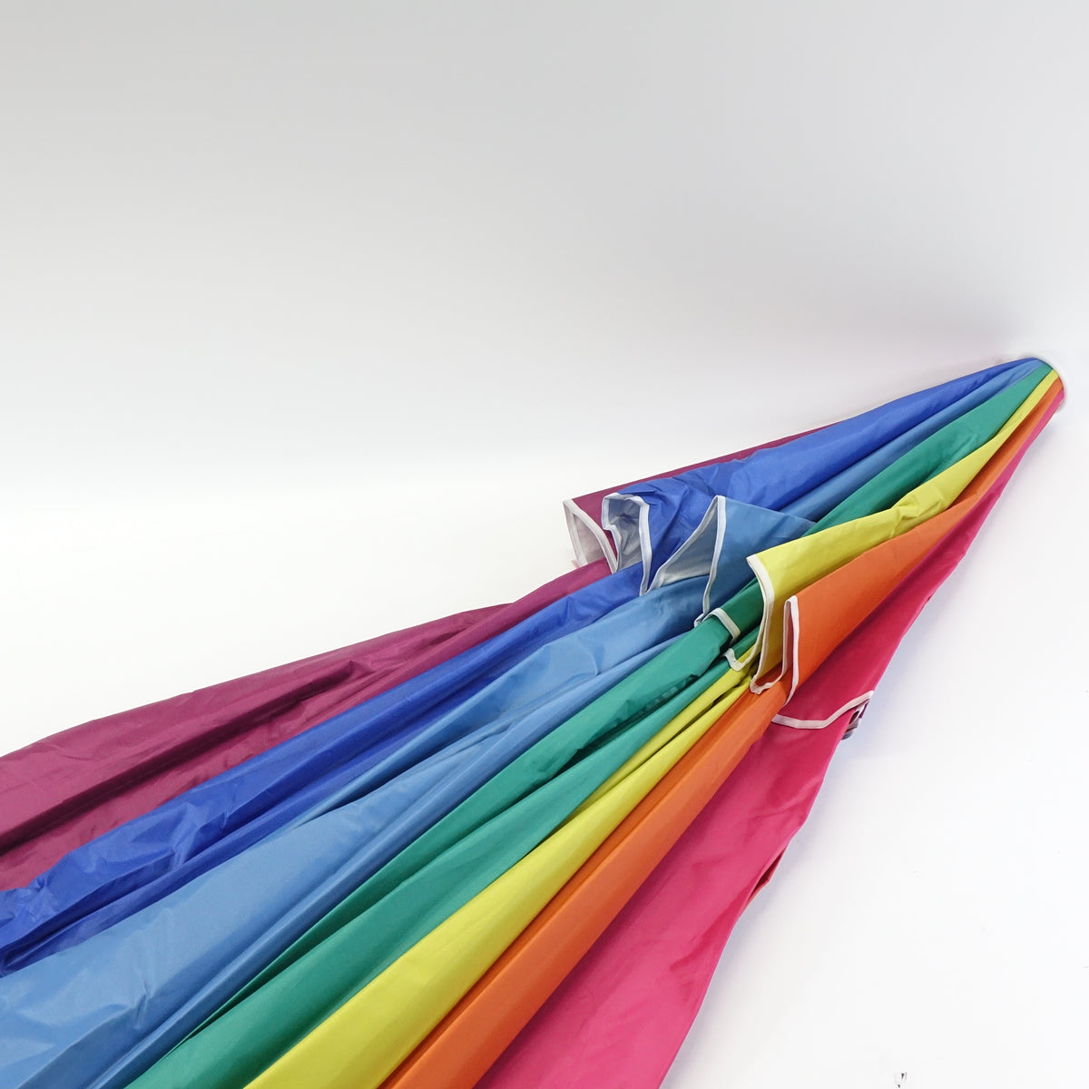 Beach Umbrella,7.5ft UV 50+ Umbrella with Tilt Pole and Carry Bag- Rainbow
