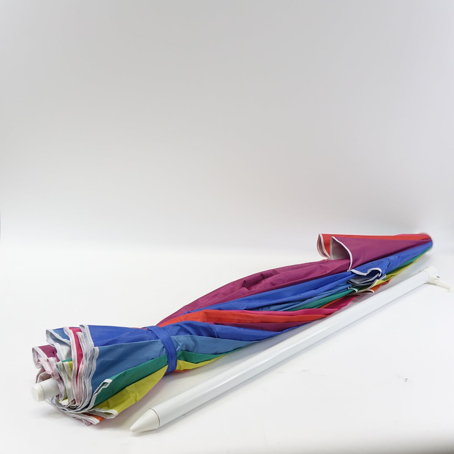 Beach Umbrella,7.5ft UV 50+ Umbrella with Tilt Pole and Carry Bag- Rainbow