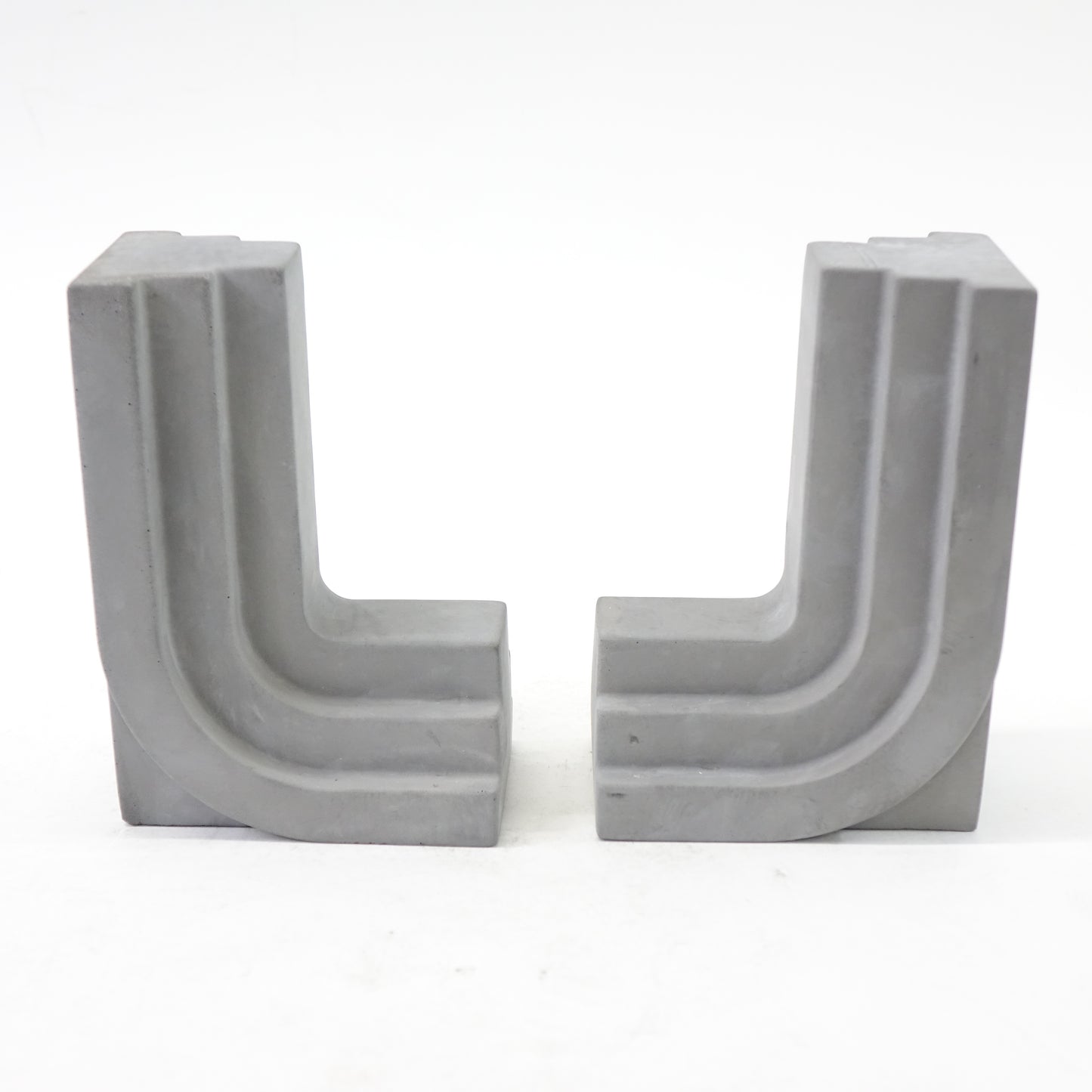 Gray Concrete L-Shape Bookends Decorative Retro Design, 1-Pair - Open Box