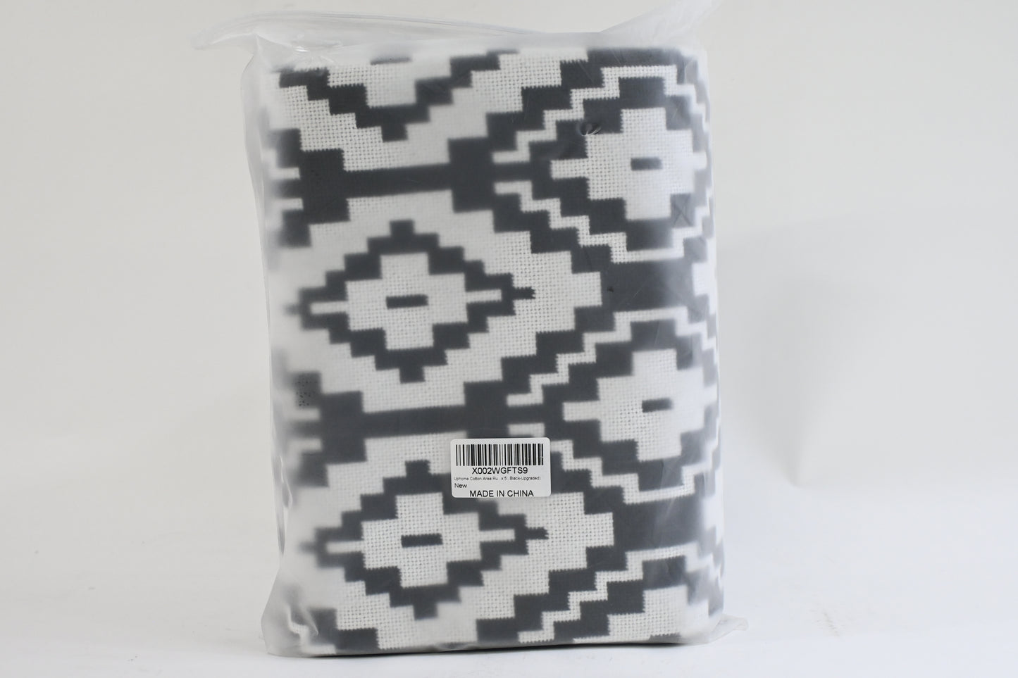 Uphome Indoor Outdoor 3' x 5' Black and White Diamond Cotton Woven Rug - New