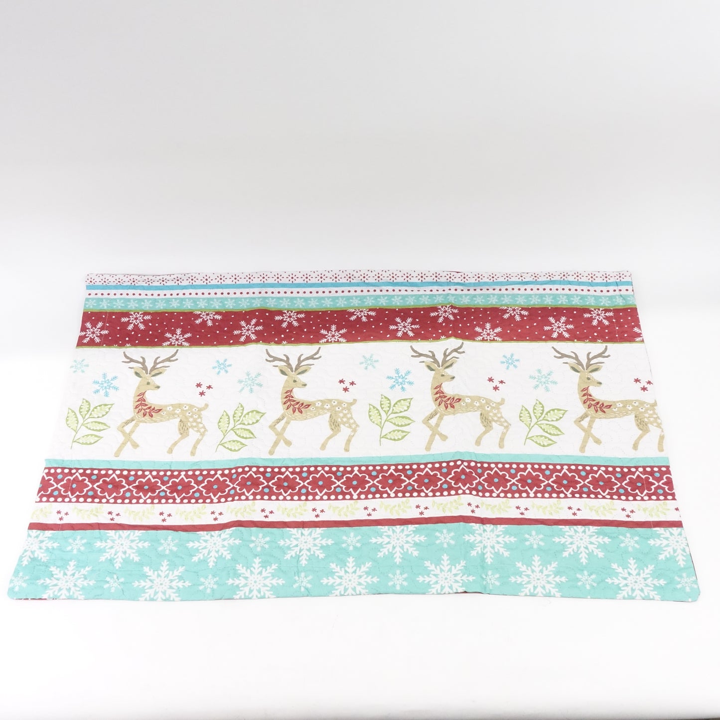 Jarson Christmas Quilt Set King Size 3-Piece (1 Quilt + 2 Pillow Shams)