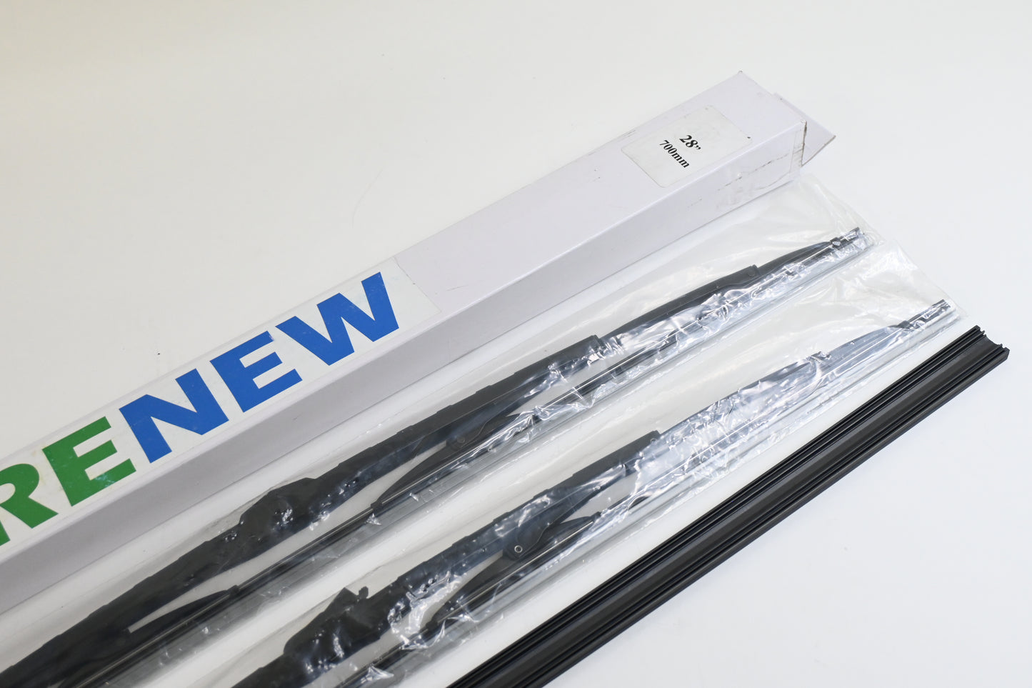 28 Inch Wiper Blades for Motorhome or RV w/ large 12mm J Hook & 2 Rubber Refills