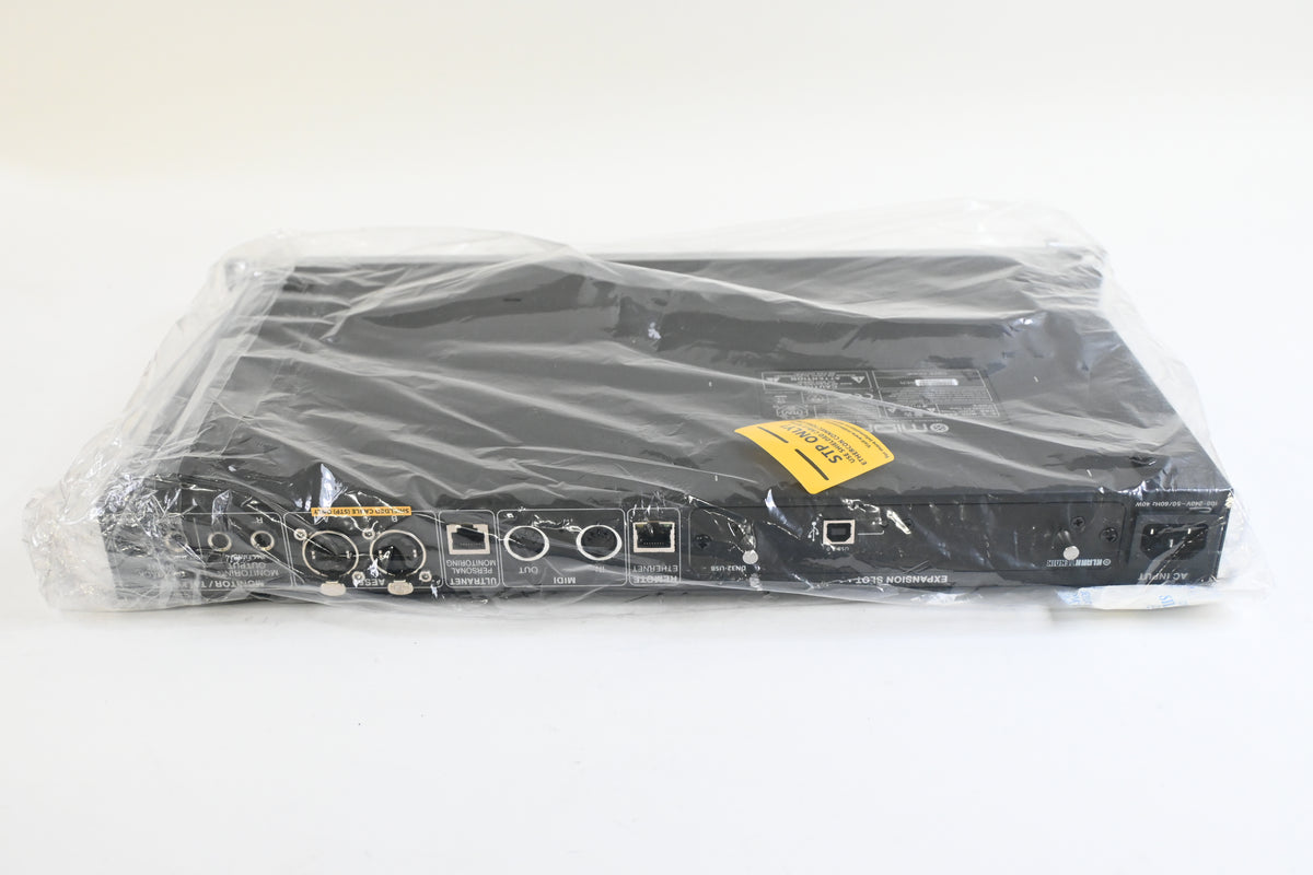 Digital Rack Mixer w/ 40 Input Channels  25 Mix Buses (M32C)