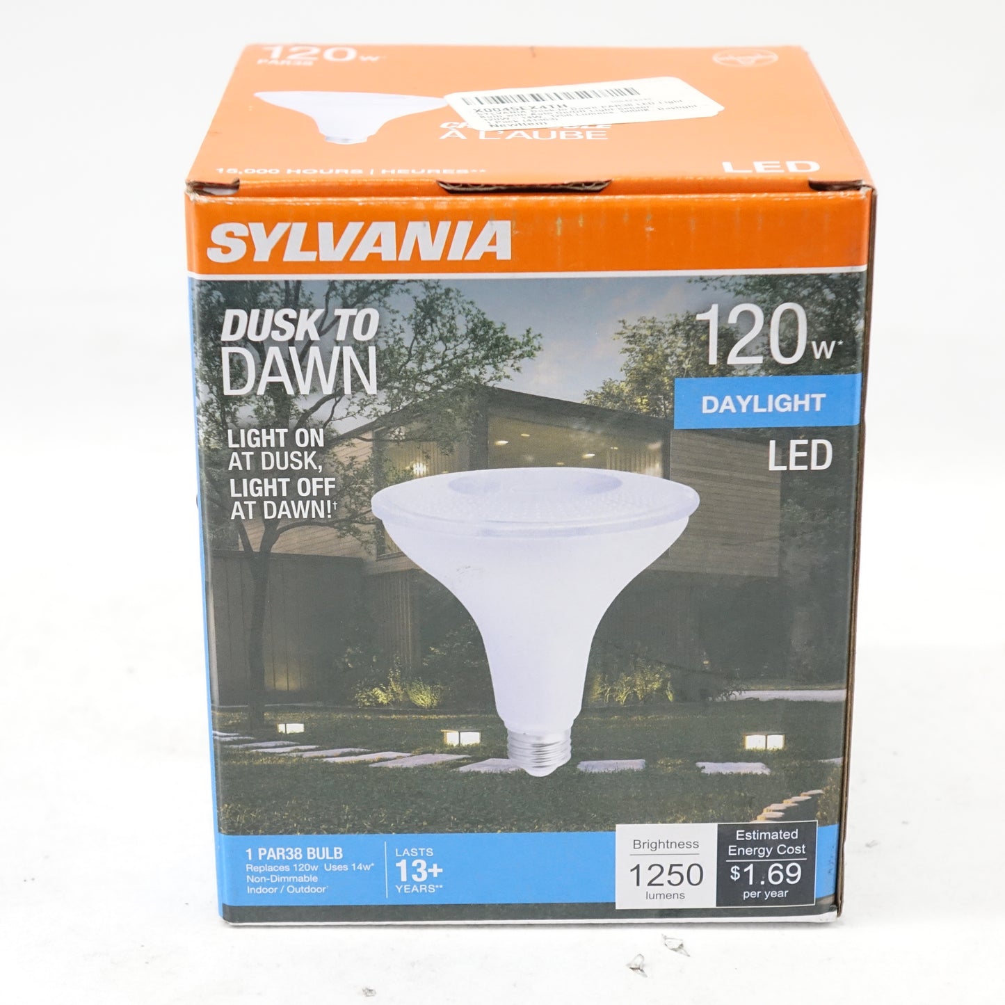 SYLVANIA PAR38 Dusk to Dawn LED Light Bulb 120W=14W 1250 Lumens 5000K 1 Pack