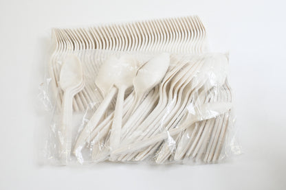 Fuyit 500 pc Compostable Dinnerware Set 100 Guests Plates White - Open Box