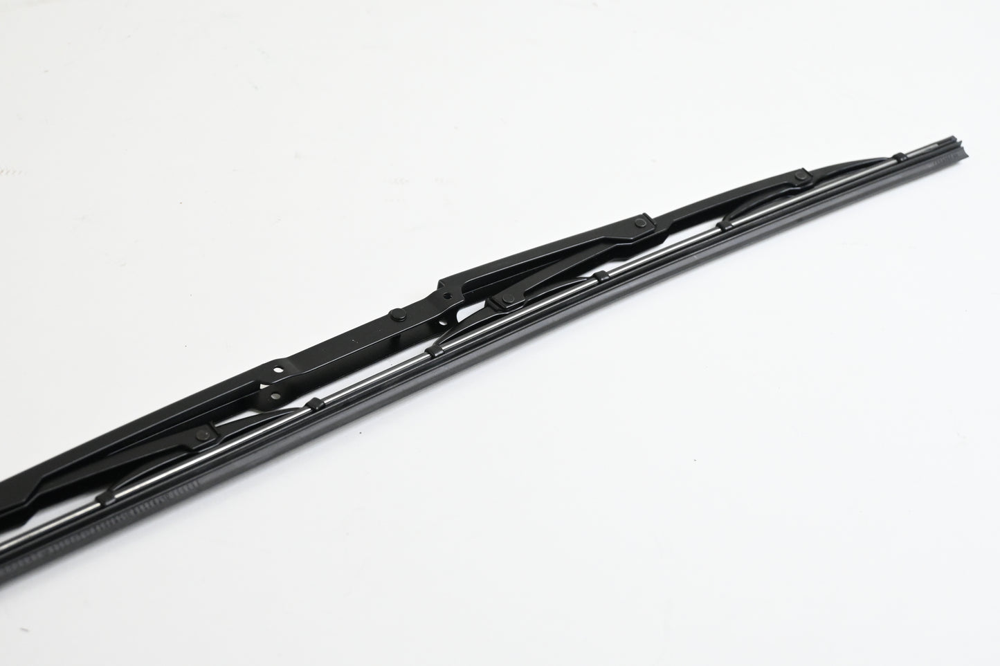 BRITPART Front Wiper Blade Land Rover Discovery 2 1998-2004 DKC100960